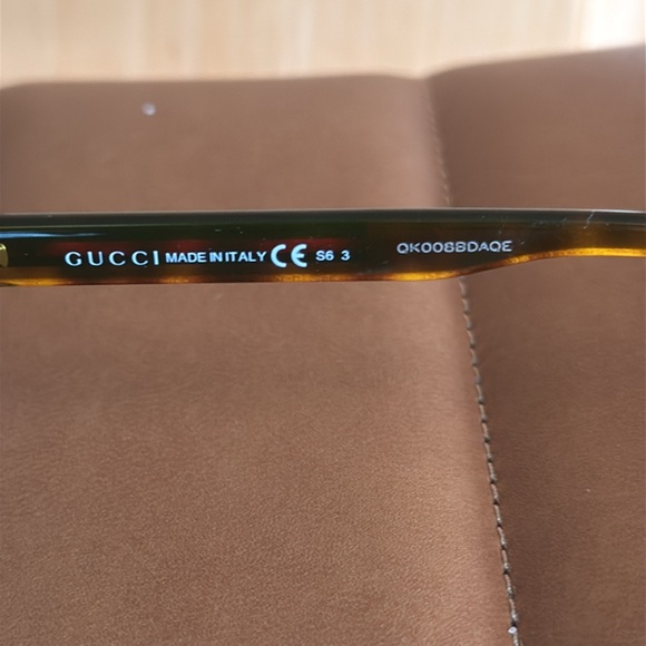 Gucci unisex Men’s Women’s Havana Aviator Sunglasses case and Gucci lens wipe - Picture 6 of 9